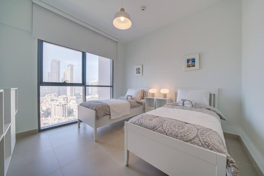 Апартаменти Burj Khalifa View - 2Br And Maid - Downtown Дубай Екстер'єр фото